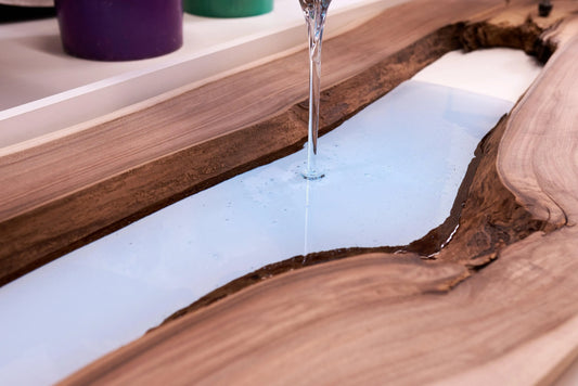 Simple Steps to Use Clear Epoxy Resin on Wood - Bond Craftor