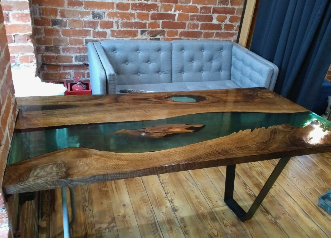 How to Epoxy Resin a Table Top | BondCraftor Guide for DIY Table ...